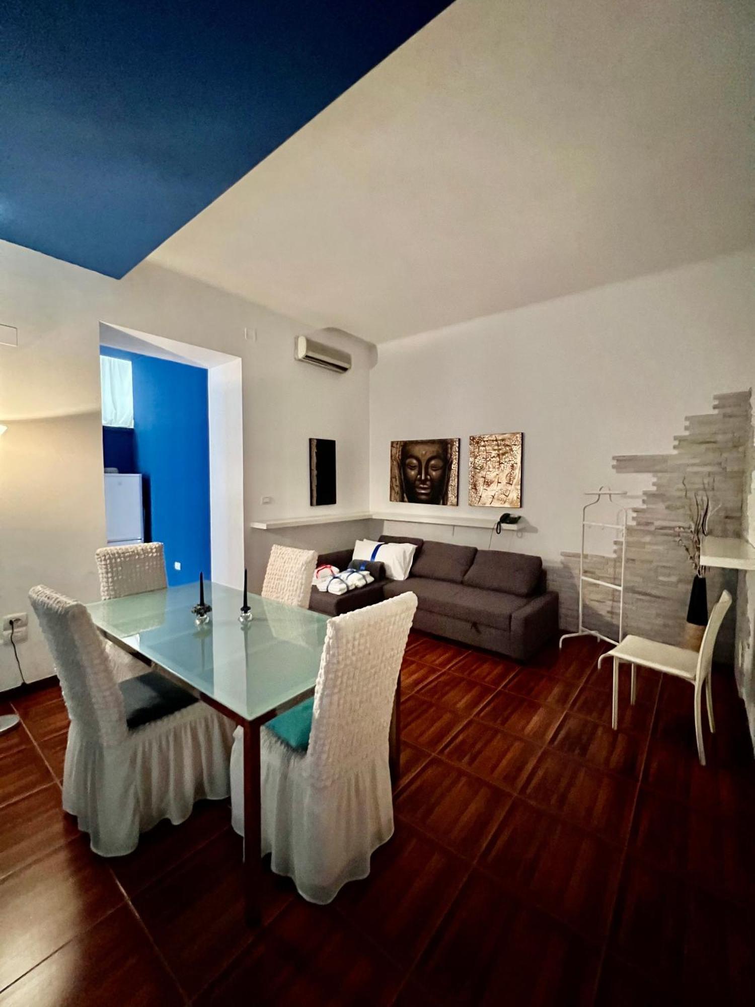 Casadamare Holiday Home Giovinazzo Exteriör bild