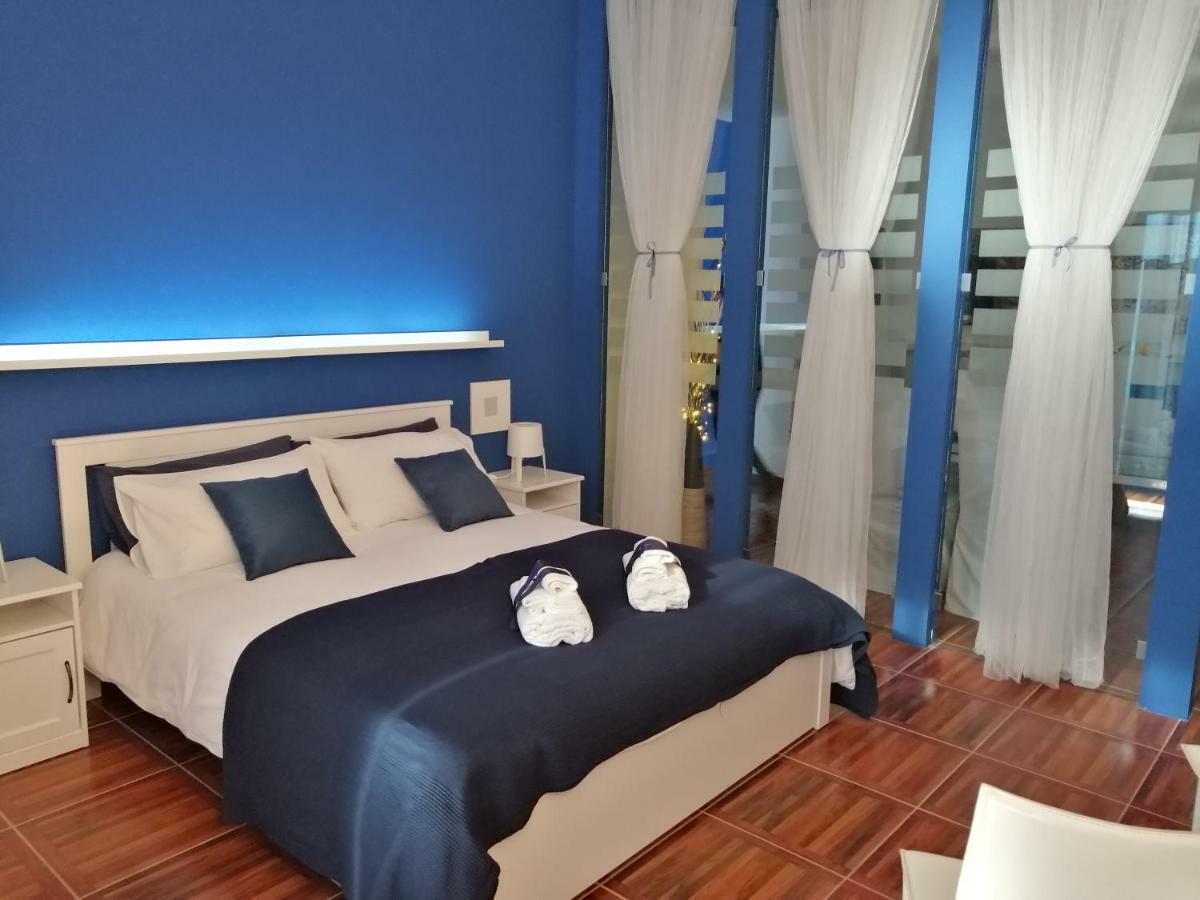 Casadamare Holiday Home Giovinazzo Exteriör bild